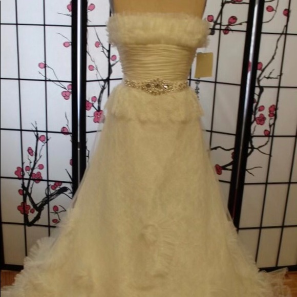 Pronovias Manuel Mota Wedding Dress